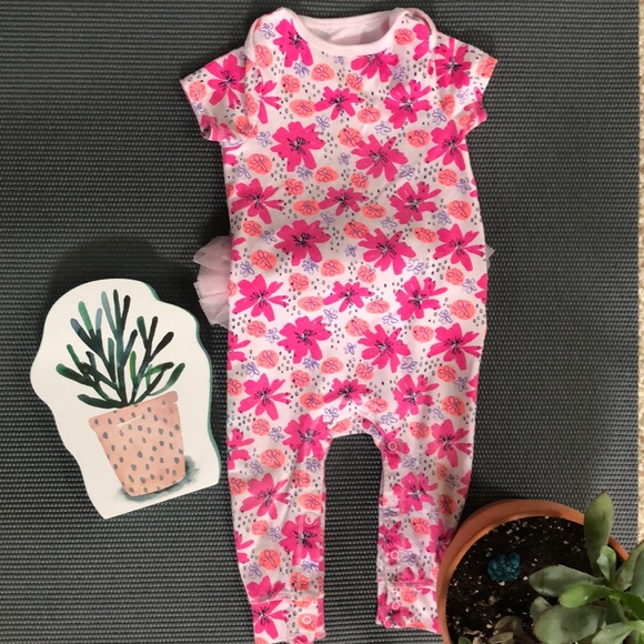 🎀Baby Cat and Jack sleeper with ruffles on back🎀 - Picture 2 of 4